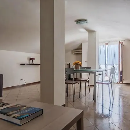Apartment Spacious With Sea View In *