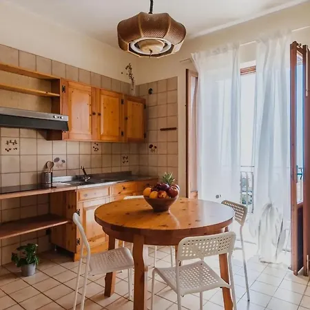 Spacious With Sea View In Apartment Aci Castello